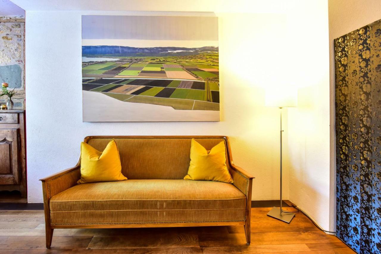 The Old Town Flat Apartment Murten Bagian luar foto